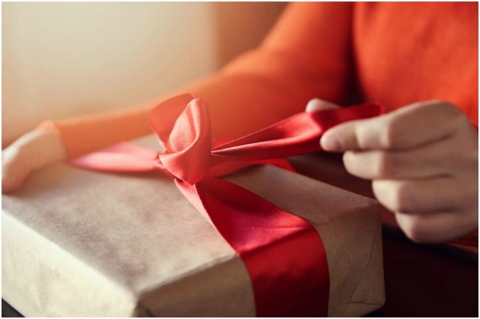 Where to Buy Gifts for Male Friends