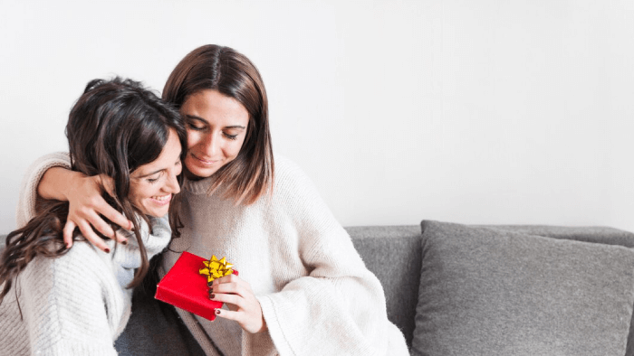 gifts for lesbian girlfriend