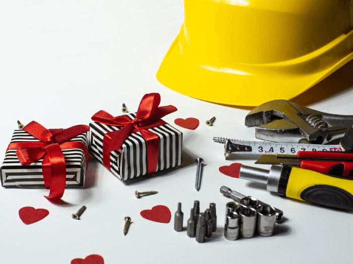 gift ideas for construction workers