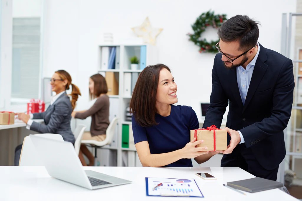 Gift giving Protocol in Business